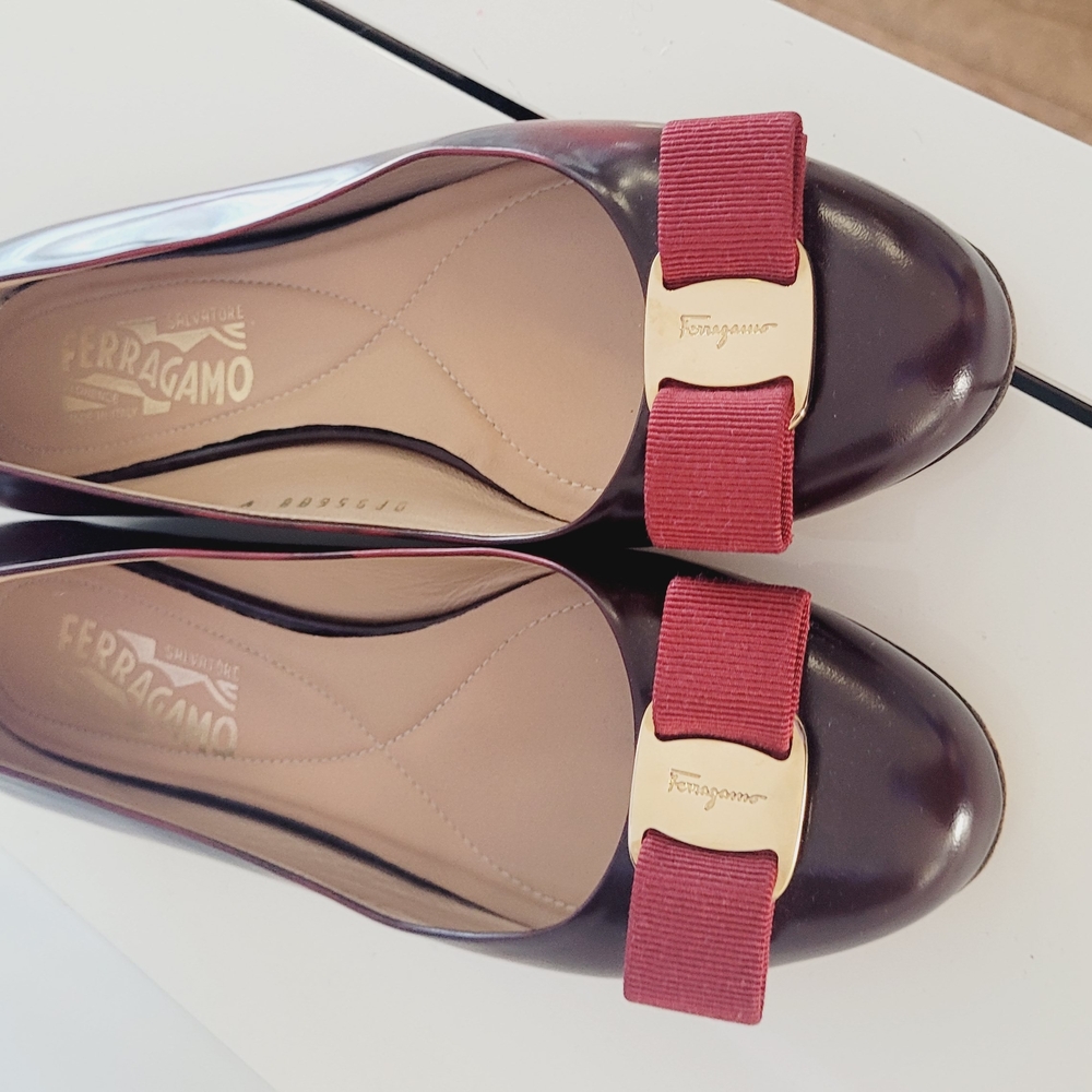 Salvatore Ferragamo Women's Burgundy Flats with Red Bow